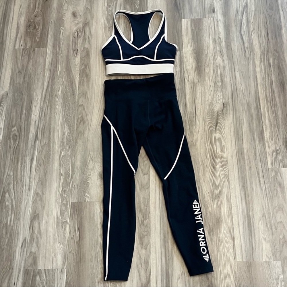 Lorna Jane sport bra & legging set - Picture 7 of 8
